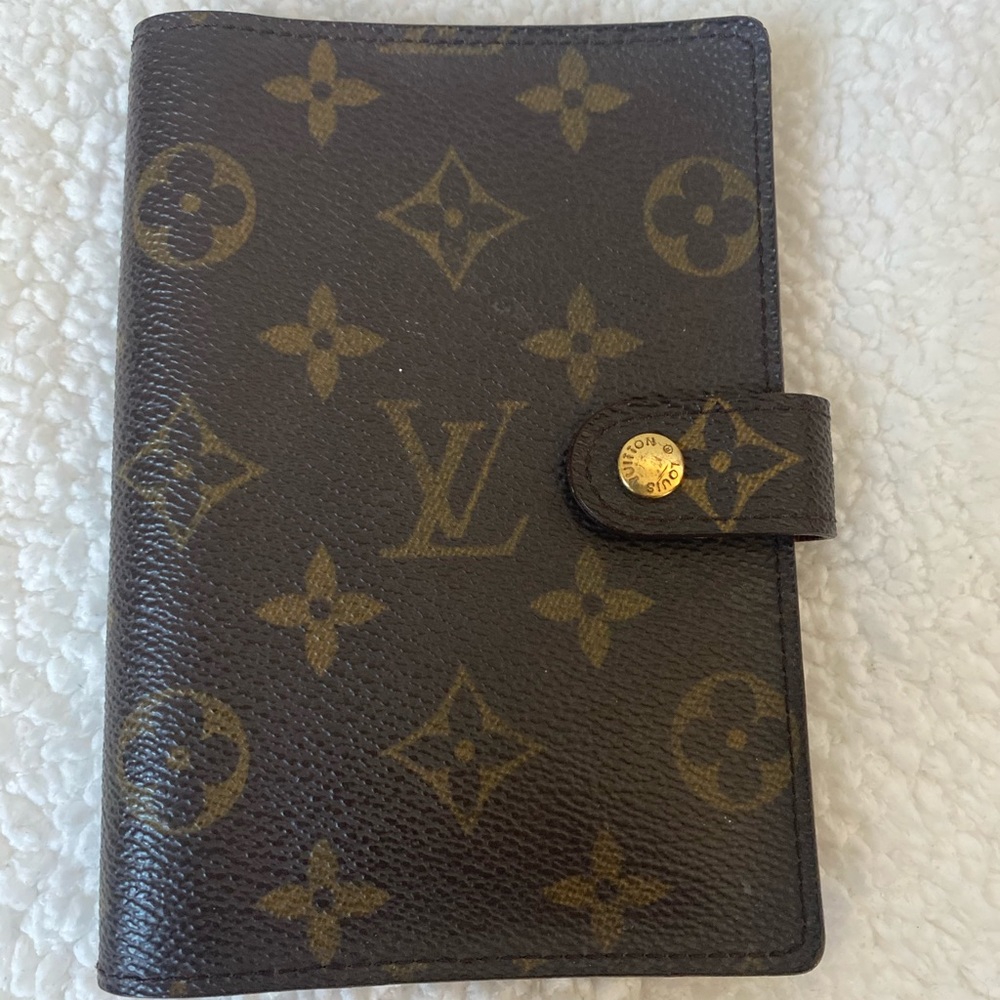 Louis Vuitton note book